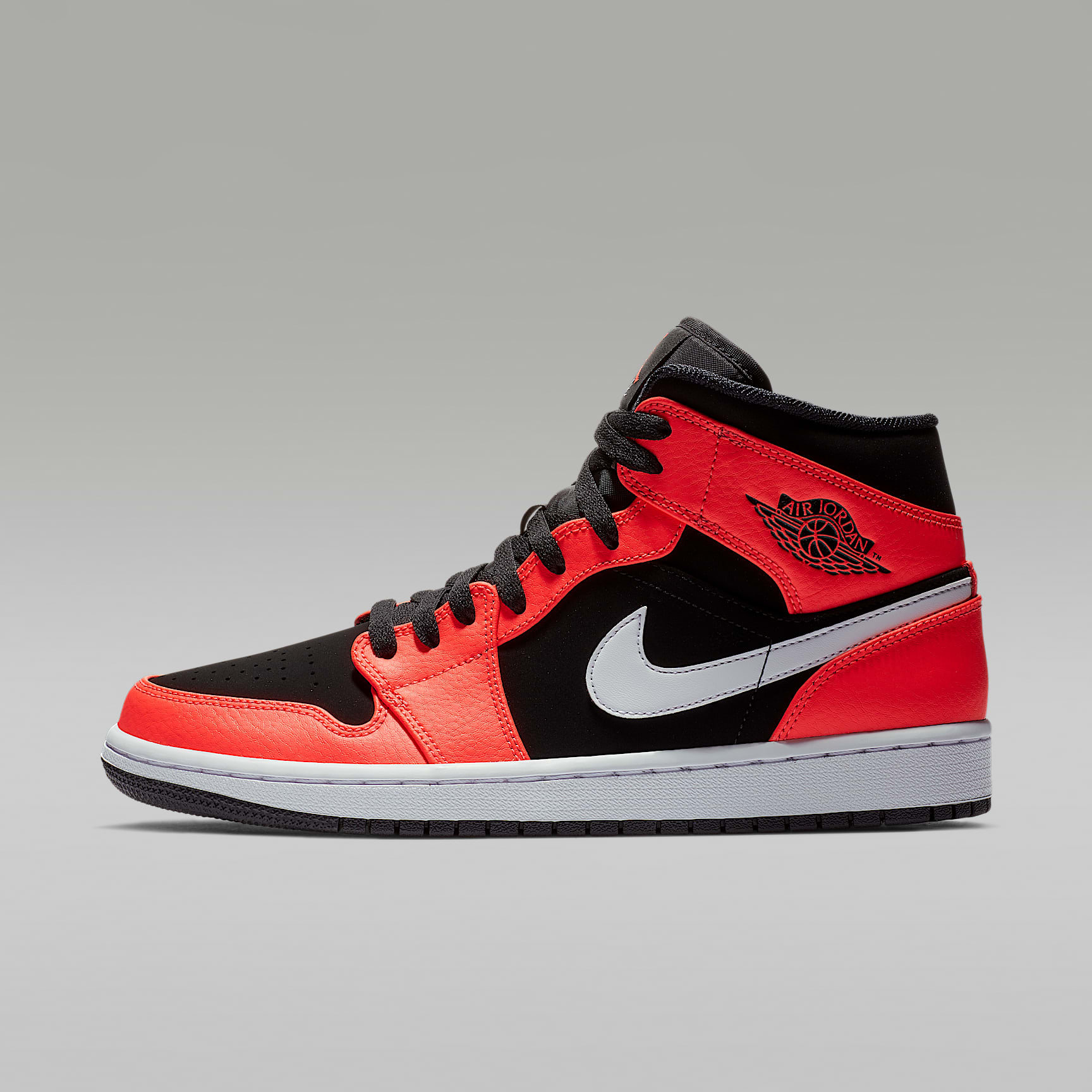 Air Jordan 1 Mid Shoes. Nike.com